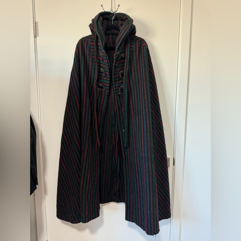 Vintage 100% wool cape with large hood!